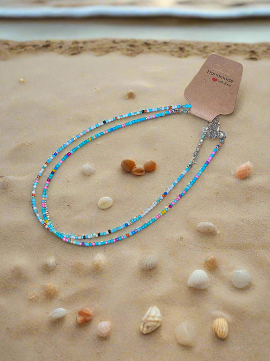 Minimalist colored choker.