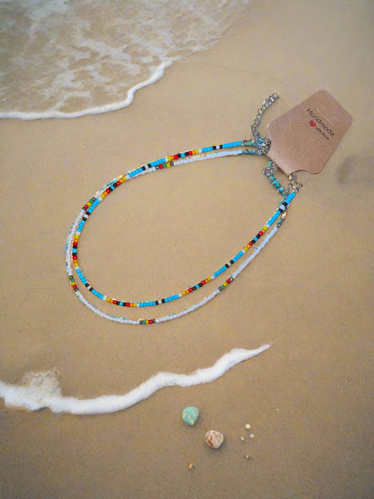 Minimalist blue and white choker.